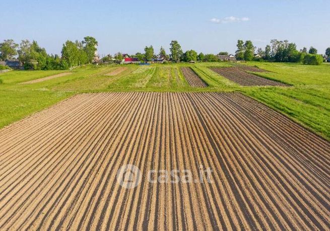 Terreno agricolo in commerciale in Via San Pio X