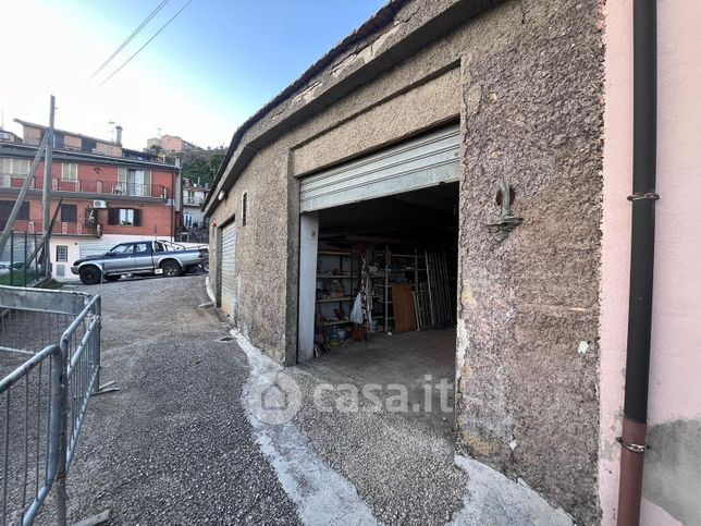 Garage/posto auto in residenziale in Via Savelli