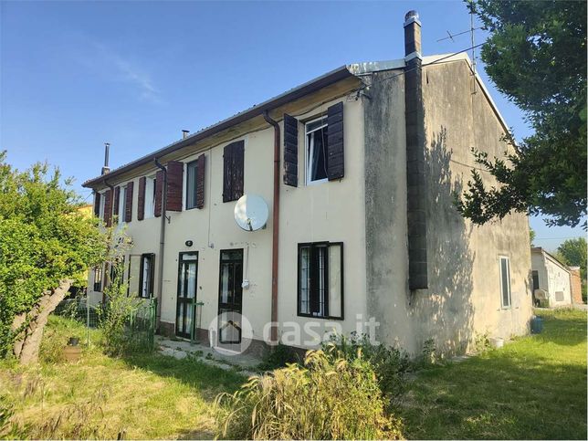 Casa bi/trifamiliare in residenziale in Via Tondello