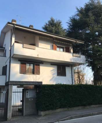 Appartamento in residenziale in Via Fratelli Bandiera 2