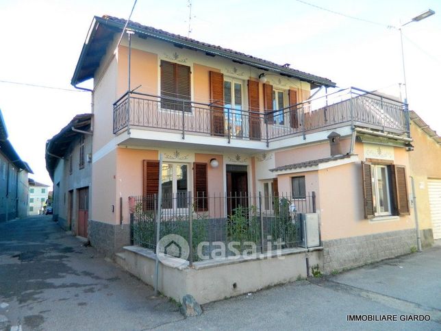 Casa indipendente in residenziale in Via Dottor Girola