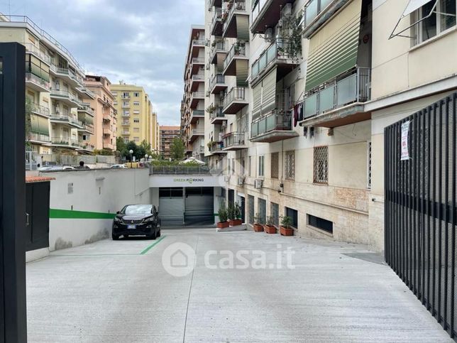 Garage/posto auto in residenziale in Via Amedeo Crivellucci 62