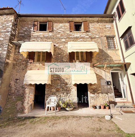 Villetta a schiera in residenziale in Via degli Ulivi