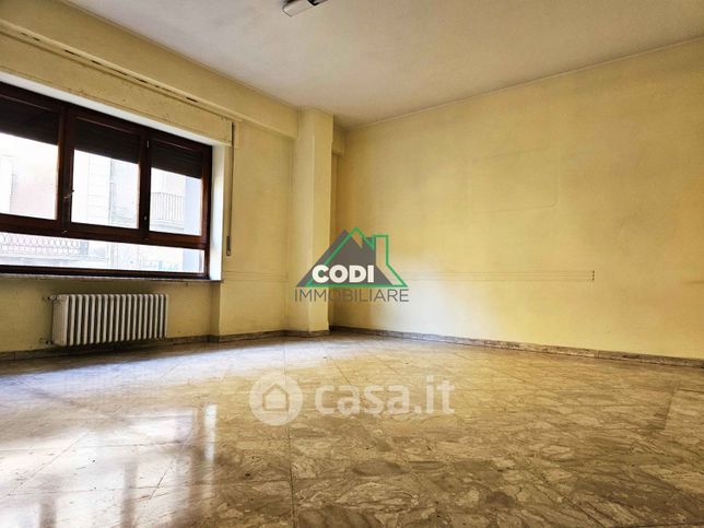 Ufficio in commerciale in Via Giovanni Bovio