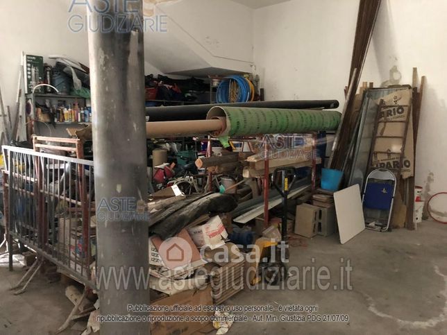 Garage/posto auto in residenziale in Via A. Meucci 30