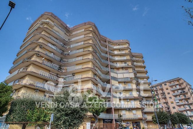 Appartamento in residenziale in Viale Magna Grecia 316