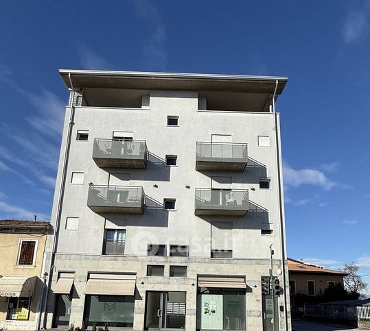 Appartamento in residenziale in Via Mantovana 166