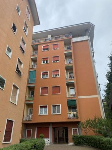 Appartamento in residenziale in Via Varese 156