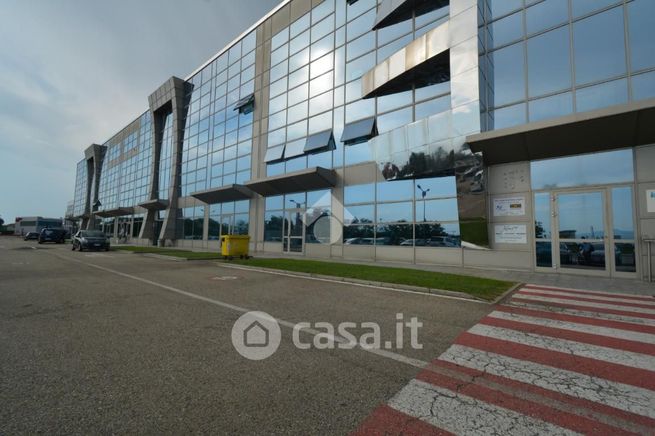 Ufficio in commerciale in Corso Europa 603