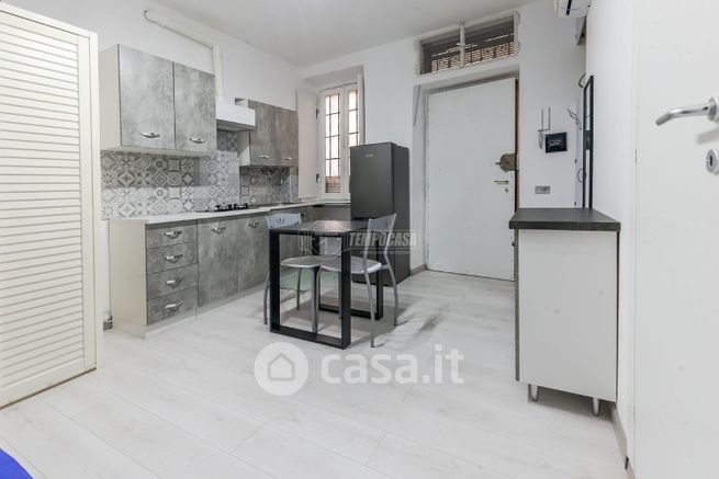 Appartamento in residenziale in Via Luigi Canonica 26