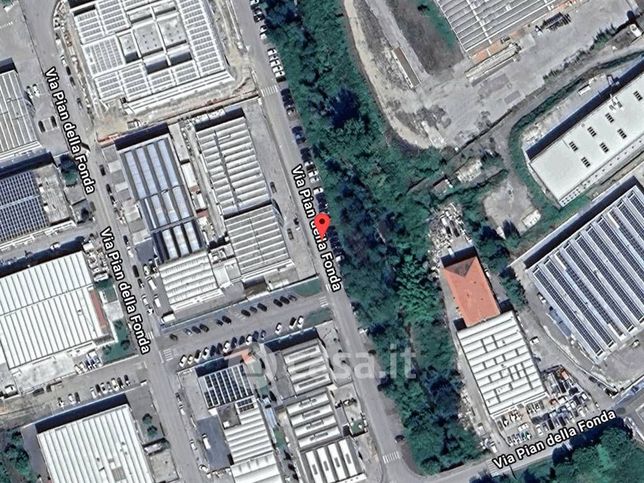 Capannone in commerciale in Via Pian della Fonda