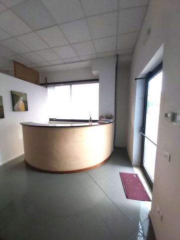 Capannone in commerciale in Via della Macina