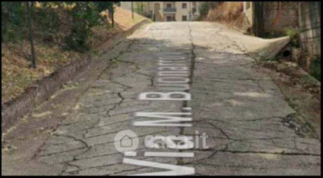 Capannone in commerciale in Via M. Buonarroti 12