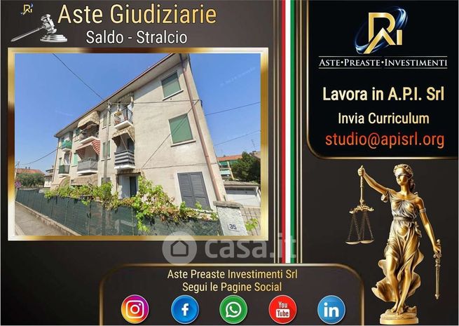 Appartamento in residenziale in Via X Giornate 35