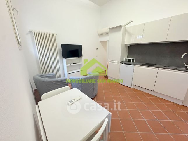 Appartamento in residenziale in Via Mascheraio 23