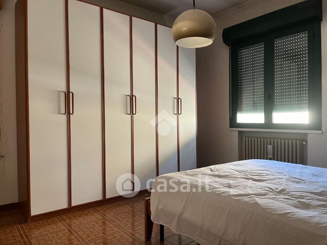 Casa bi/trifamiliare in residenziale in Via Bondeno 33