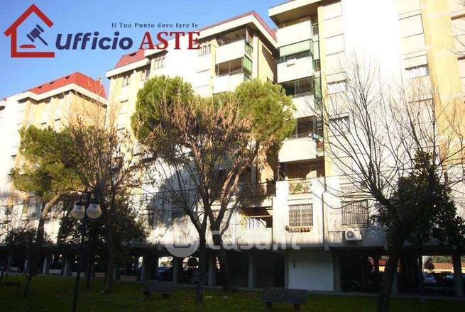 Appartamento in residenziale in Via Massa 17