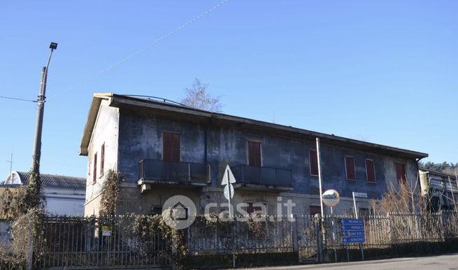 Capannone in commerciale in Via Galeazzo Viganò 3