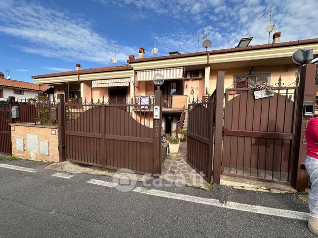 Villetta a schiera in residenziale in Via del Pascolaro 17