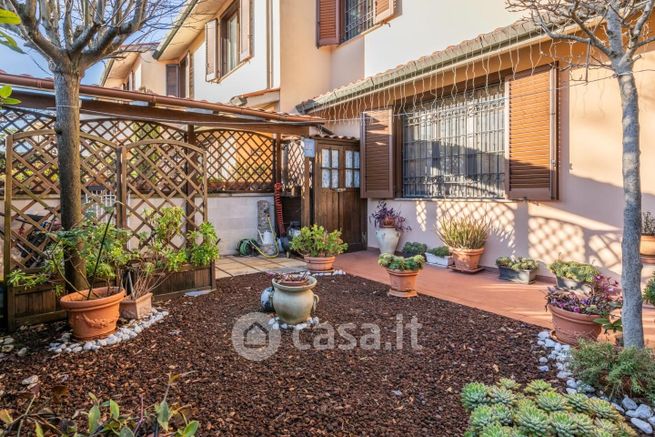 Villetta a schiera in residenziale in Piazza del Crocicchio 9