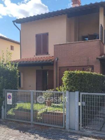 Villetta a schiera in residenziale in Via Giovanni Paolo II 11