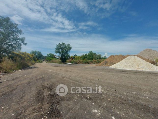 Terreno agricolo in commerciale in Piazza Giacomo Matteotti