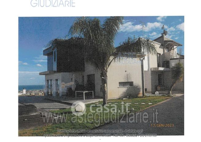 Villa in residenziale in Via Muracche I 1