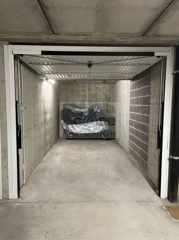 Box/posto auto in residenziale in Via Roma