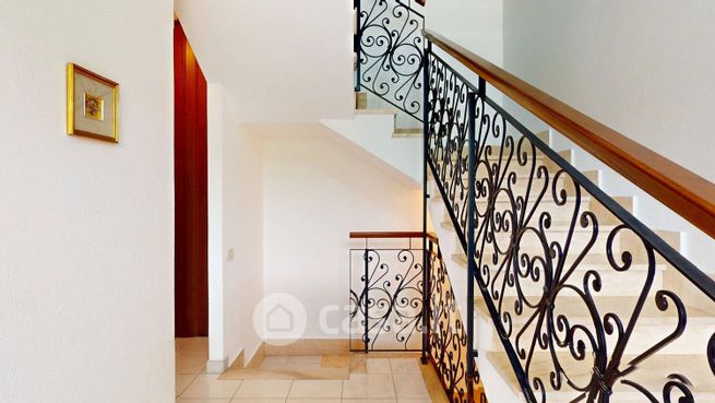 Casa bi/trifamiliare in residenziale in Via Vincenzo Viviani 3