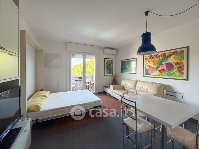 Appartamento in residenziale in Viale del Commercio 25