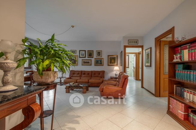 Appartamento in residenziale in Via S'Arrulloni