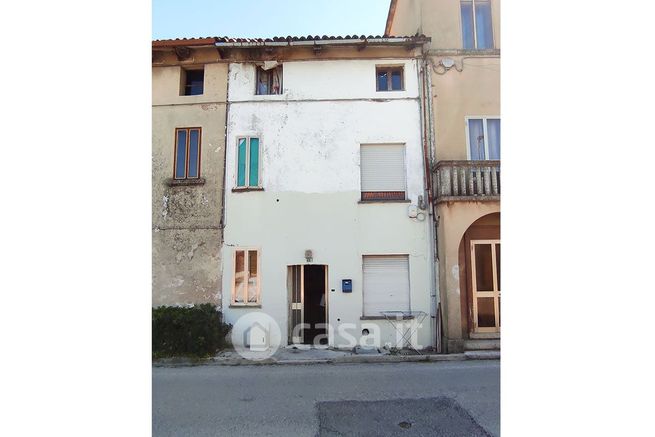 Casa indipendente in residenziale in Via Lampertico 125