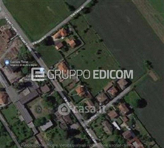 Terreno agricolo in commerciale in Piazza Lombardia