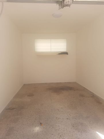 Box/posto auto in residenziale in Via Lucania 65