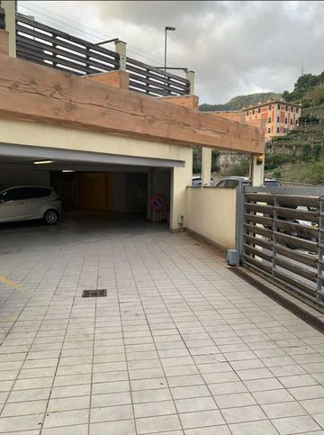 Garage/posto auto in residenziale in Via Varenna 222