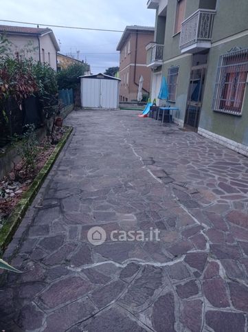 Casa bi/trifamiliare in residenziale in Via Tintoretto