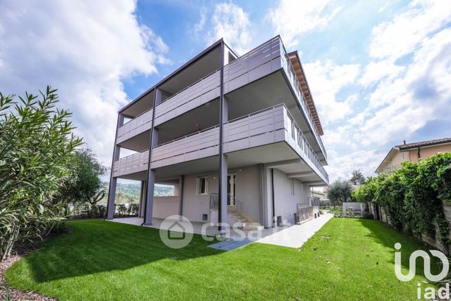 Appartamento in residenziale in Via San Colombano 21