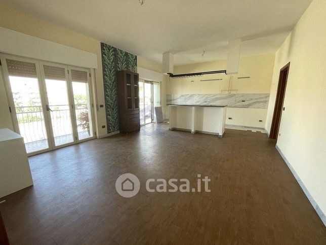 Appartamento in residenziale in Via Gambardella 120