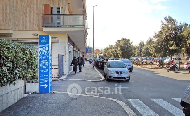 Box/posto auto in residenziale in Via delle Robinie 1