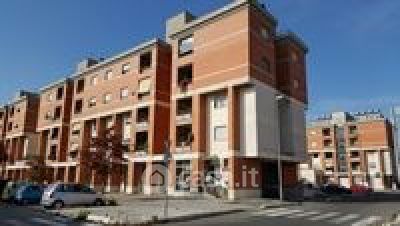 Box/posto auto in residenziale in Via Lionello Balestrieri