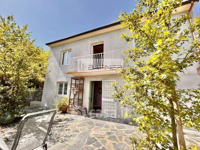 Baita/bungalow/chalet/trullo in residenziale in 