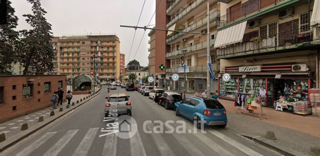 Attivitã /licenza (con o senza mura) in commerciale in Via Mariano Semmola 116