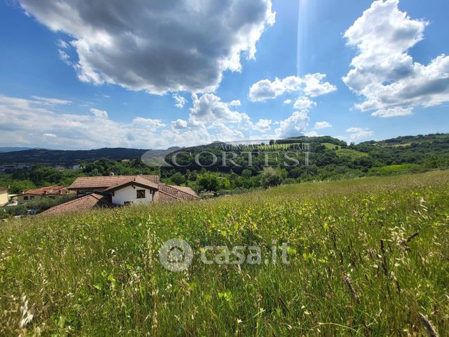 Terreno agricolo in commerciale in Via Monte Catria