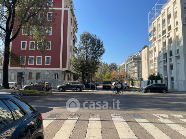 Garage/posto auto in residenziale in Via Tagiura 25