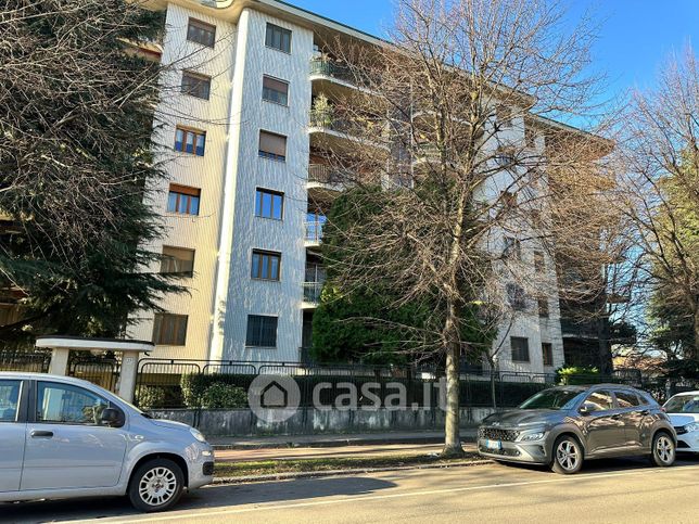 Appartamento in residenziale in Viale Lombardia 37