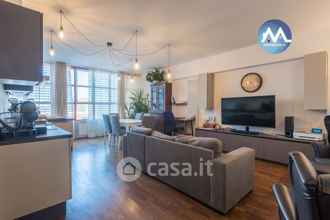 Appartamento in residenziale in Viale Goffredo Mameli