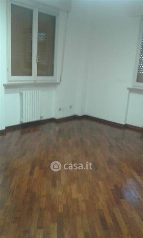 Ufficio in commerciale in 