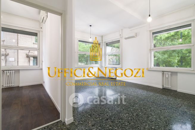 Ufficio in commerciale in Via Giulianova
