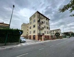 Appartamento in residenziale in Via Serena