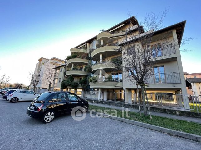 Appartamento in residenziale in Via Magnago 39